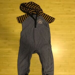 Tea Collection hooded romper